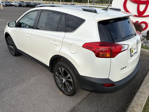 Used 2015 Toyota RAV4 Limited w/ Technology Package AWD/4WD image 6