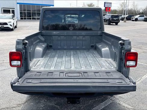 Used 2020 Jeep Gladiator Sport w/ Quick Order Package 24S AWD/4WD image 7