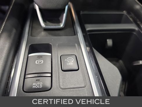Used 2022 Nissan Pathfinder SL AWD/4WD image 23