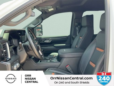 Used 2025 GMC Sierra 2500 AT4 AWD/4WD image 17
