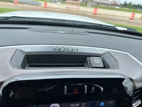 Used 2024 RAM 2500 Laramie AWD/4WD image 28