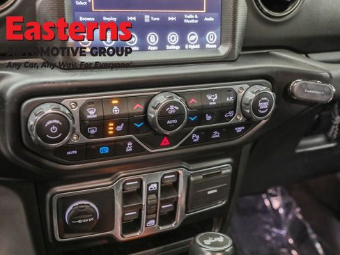 Used 2021 Jeep Wrangler Unlimited Sahara image 20