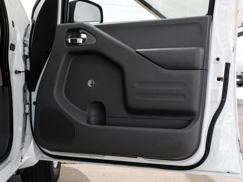 Used 2018 Nissan Frontier S RWD image 43