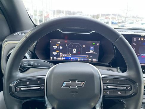 Certified 2025 Chevrolet Colorado ZR2 w/ Technology Package image 11