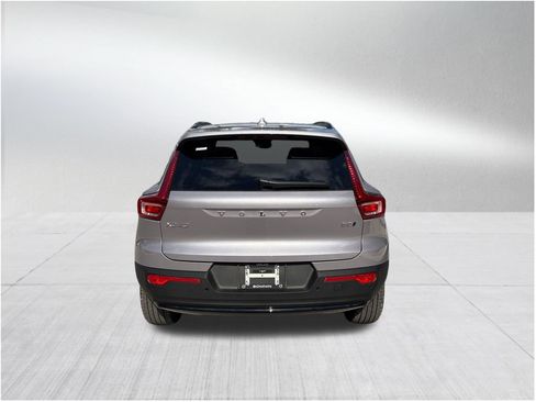 New 2026 Volvo XC40 B5 Ultra image 6