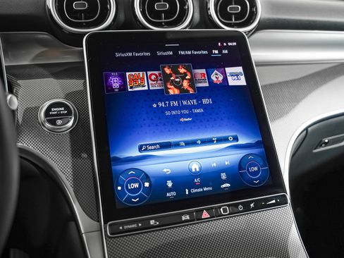 Certified 2025 Mercedes-Benz GLC 300 image 17