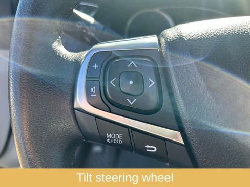 Used 2015 Toyota Camry LE image 22