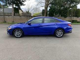 Used 2024 Hyundai Elantra SEL video 2