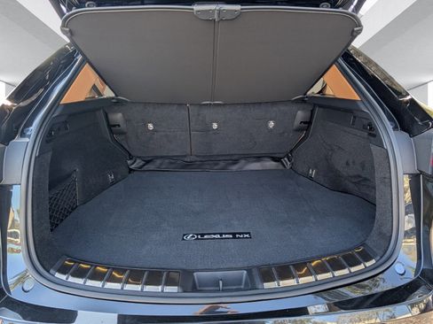 Used 2023 Lexus NX 250 FWD image 9