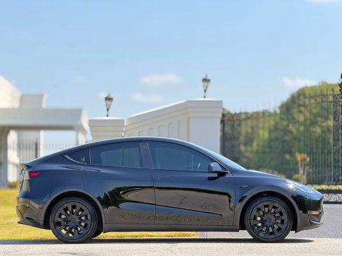 Used 2021 Tesla Model Y Long Range AWD/4WD image 6