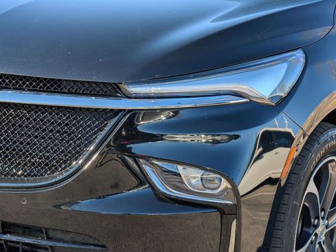 Used 2022 Buick Enclave Essence w/ Experience Buick Package image 11