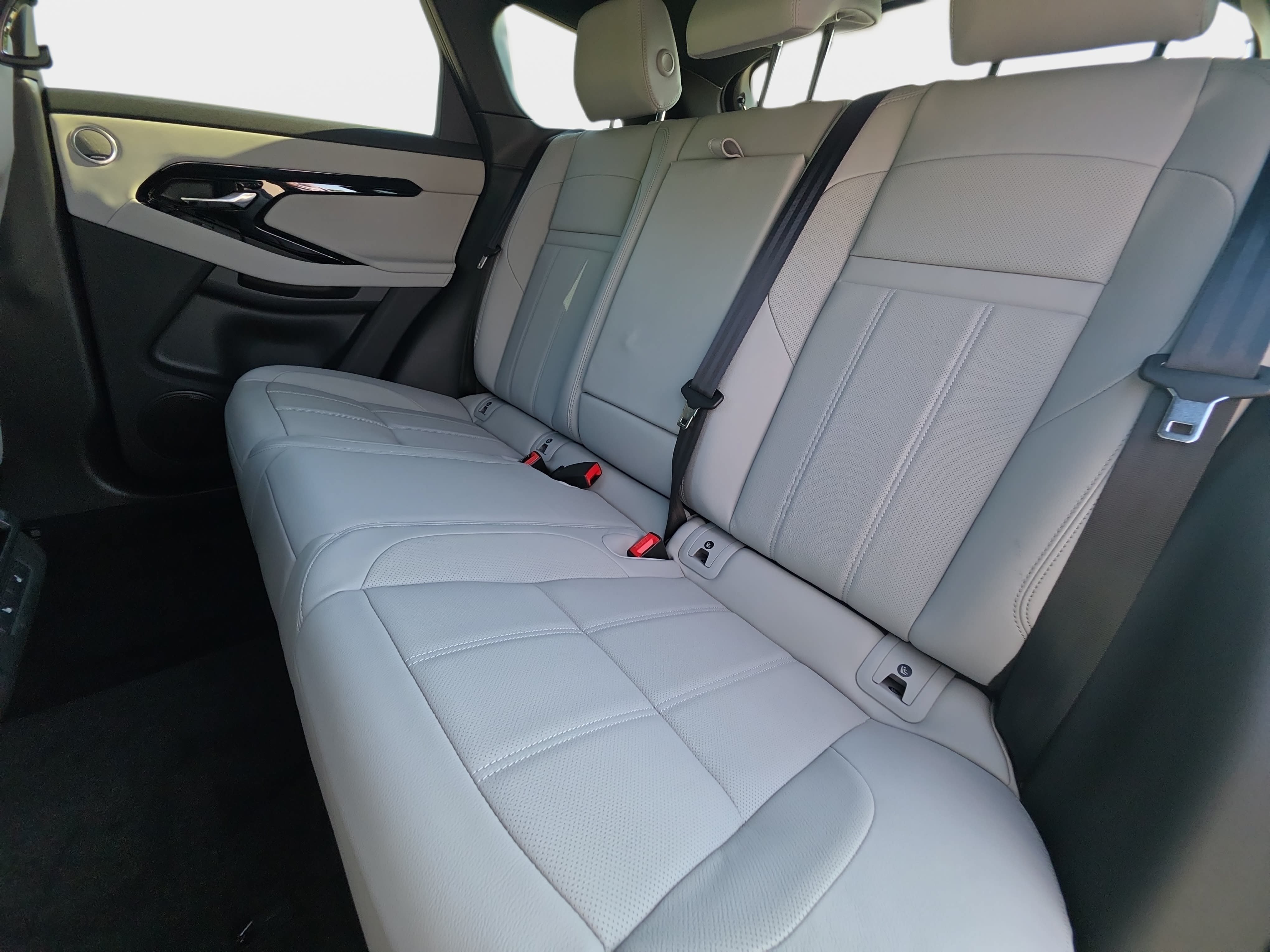 New 2026 Land Rover Range Rover Evoque S AWD/4WD image 13