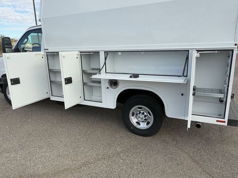 New 2024 Chevrolet Express 3500 w/ Power Convenience Package image 29