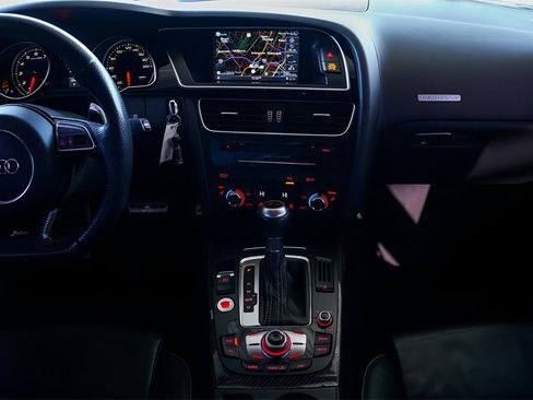 Used 2015 Audi RS 5 4.2 w/ Technology Package image 30