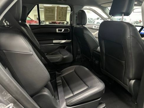 Used 2023 Ford Explorer XLT w/ Equipment Group 202A AWD/4WD image 24