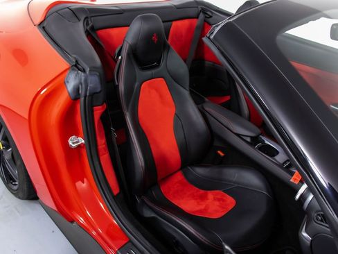 Certified 2019 Ferrari Portofino RWD image 54