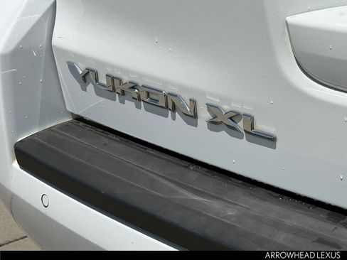 Used 2017 GMC Yukon XL SLT w/ Open Road Package image 30