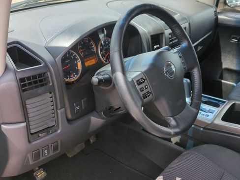 Used 2011 Nissan Titan SV w/ SV Value Truck Pkg AWD/4WD image 10