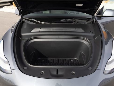 Used 2023 Tesla Model Y Long Range image 25