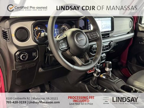 Used 2024 Jeep Wrangler Unlimited Sport AWD/4WD image 19
