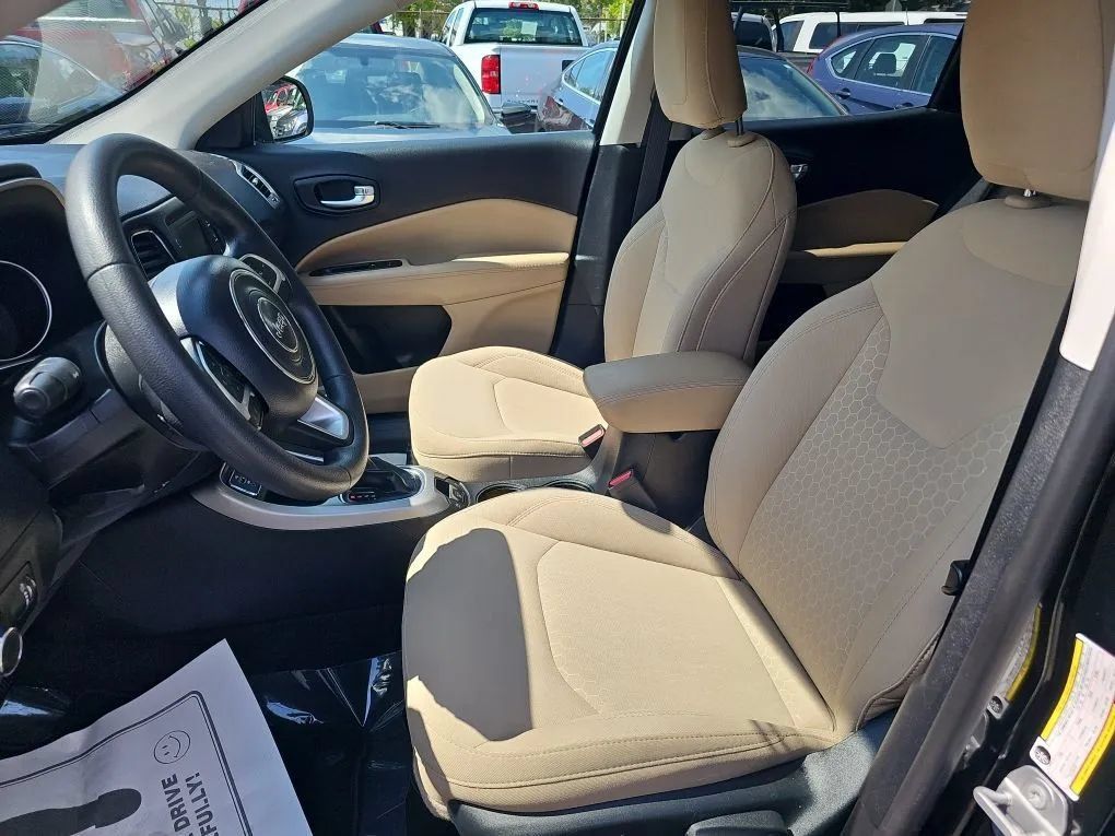 Used 2018 Jeep Compass Sport FWD image 13