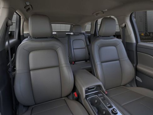 New 2026 Lincoln Corsair Premiere image 10