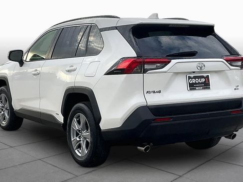 Used 2025 Toyota RAV4 LE AWD/4WD image 12