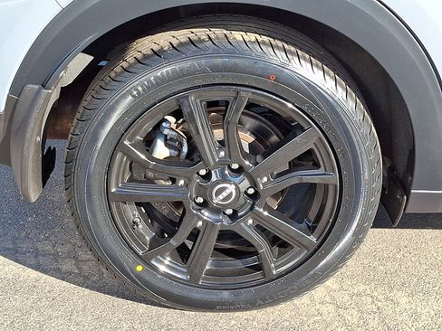 Used 2023 Nissan Kicks SV image 29