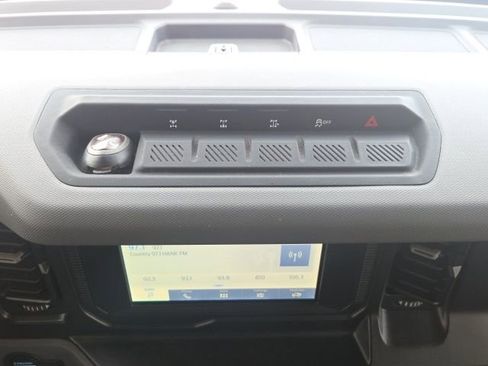 Used 2023 Ford Bronco Big Bend w/ Sasquatch Package image 26