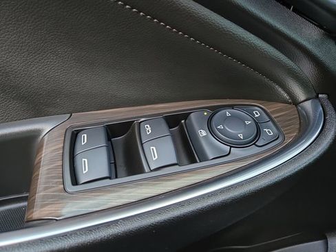 New 2025 Chevrolet Malibu LT w/ Midnight Edition image 17