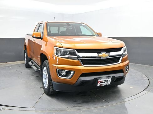 Used 2017 Chevrolet Colorado LT w/ LT Convenience Package AWD/4WD image 4