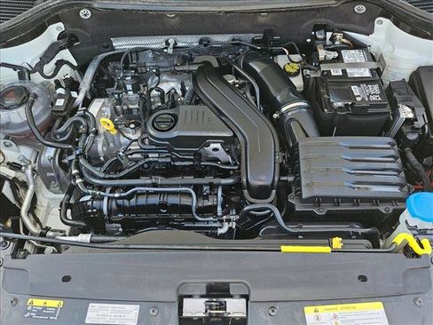 Certified 2023 Volkswagen Taos S FWD image 21
