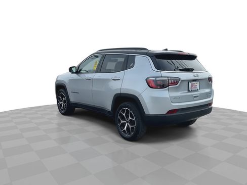 Used 2026 Jeep Compass Limited AWD/4WD image 7