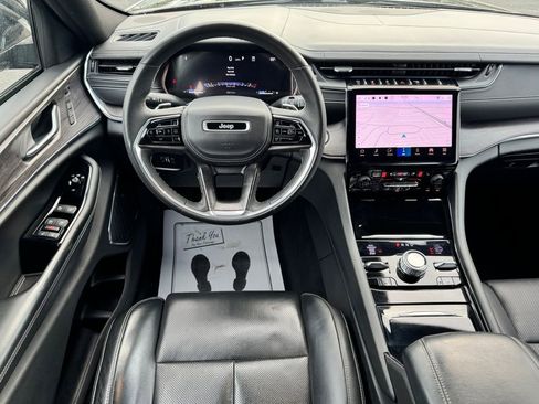 Used 2023 Jeep Grand Cherokee Overland w/ Luxury Tech Group IV image 20