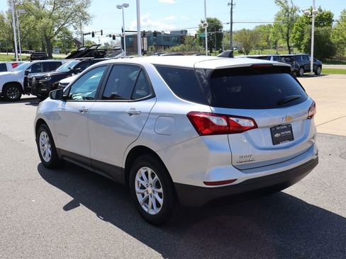 Used 2020 Chevrolet Equinox LS w/ LS Convenience Package FWD image 27