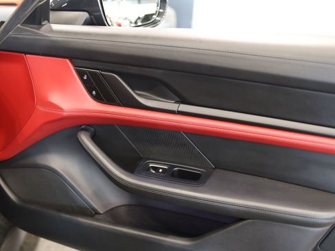Used 2022 Porsche Taycan RWD image 35