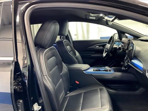Used 2026 Chevrolet Equinox EV LT w/ Convenience Package II AWD/4WD image 11
