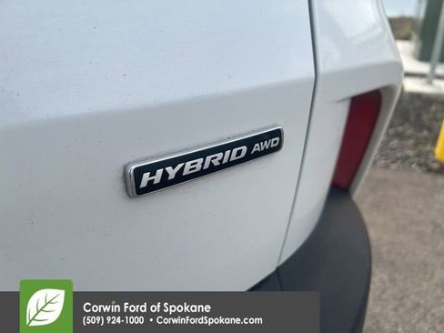 Used 2020 Ford Escape Titanium w/ Titanium Premium Package 2.0 image 25