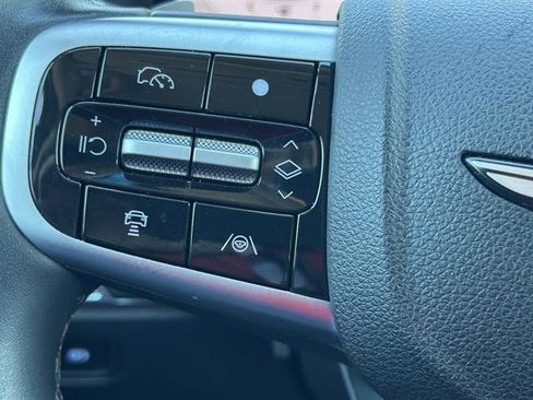 Used 2025 Genesis GV80 2.5T Standard image 11