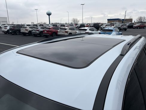 New 2026 Chevrolet Traverse Z71 w/ Driver Confidence Package image 12