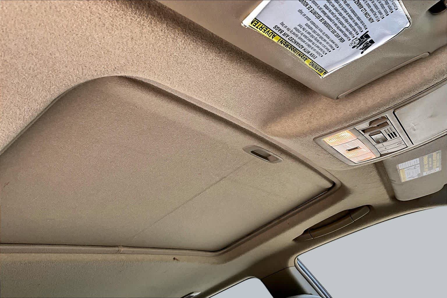 Used 2010 Toyota Highlander Limited w/ Extra Value Pkg 8 FWD image 8