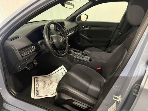 Used 2023 Honda Civic Sport image 18