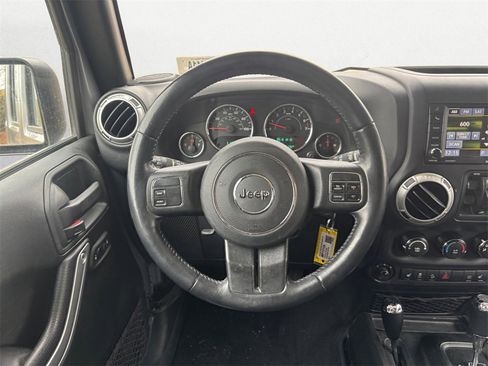 Used 2018 Jeep Wrangler Unlimited Sahara w/ Trailer Tow Group image 12