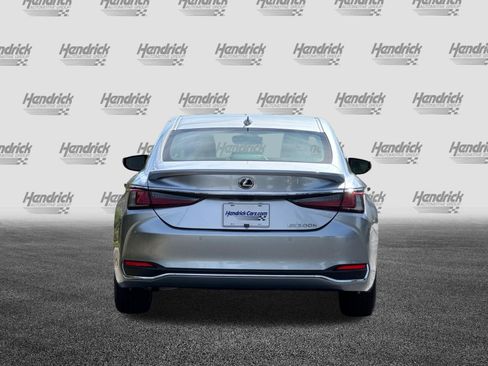 Used 2025 Lexus ES 300h w/ Premium Package FWD image 6