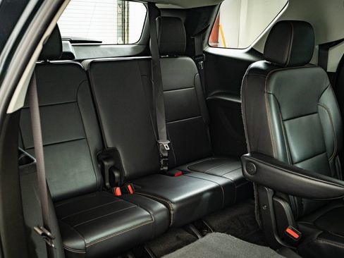 Used 2019 Chevrolet Traverse LT image 38