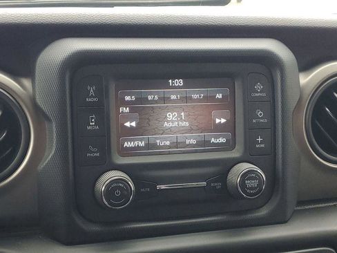 Used 2018 Jeep Wrangler Unlimited Sport S image 13