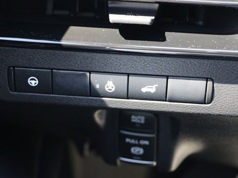 Used 2025 Nissan Murano SL image 22