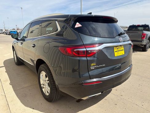 Used 2020 Buick Enclave Essence AWD/4WD image 5