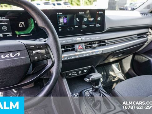 Used 2025 Kia K4 FWD image 32