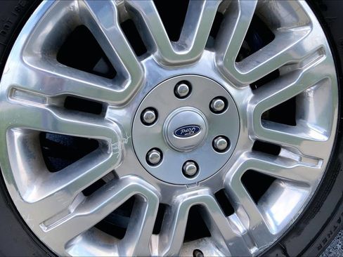 Used 2014 Ford Expedition Limited w/ Equipment Group 301A AWD/4WD image 3